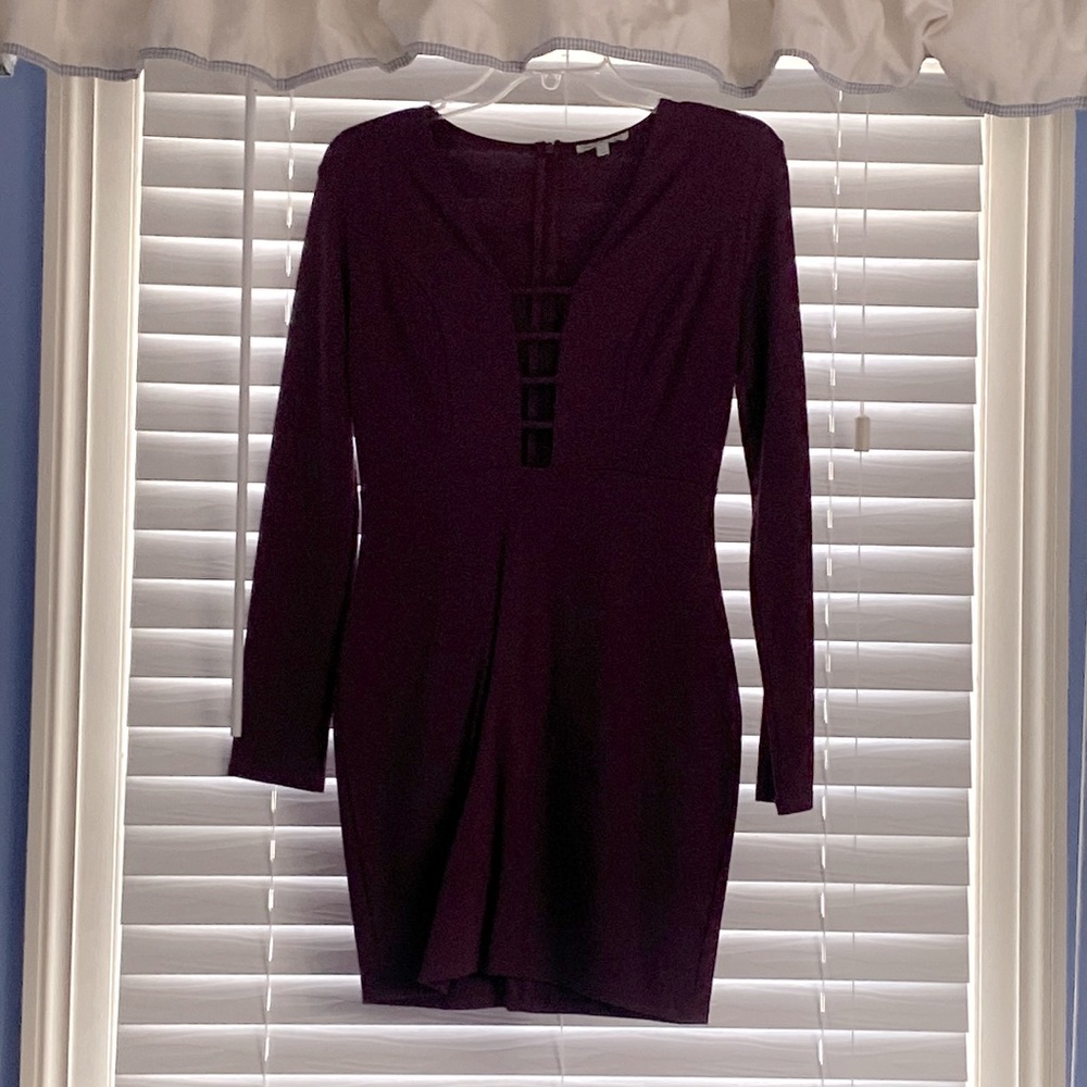Maroon body con